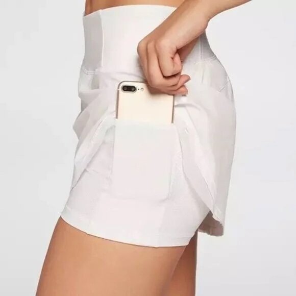 CALIA by Carrie Underwood Journey Collection Mid Rise Skort XL White Golf NEW - Picture 2 of 9